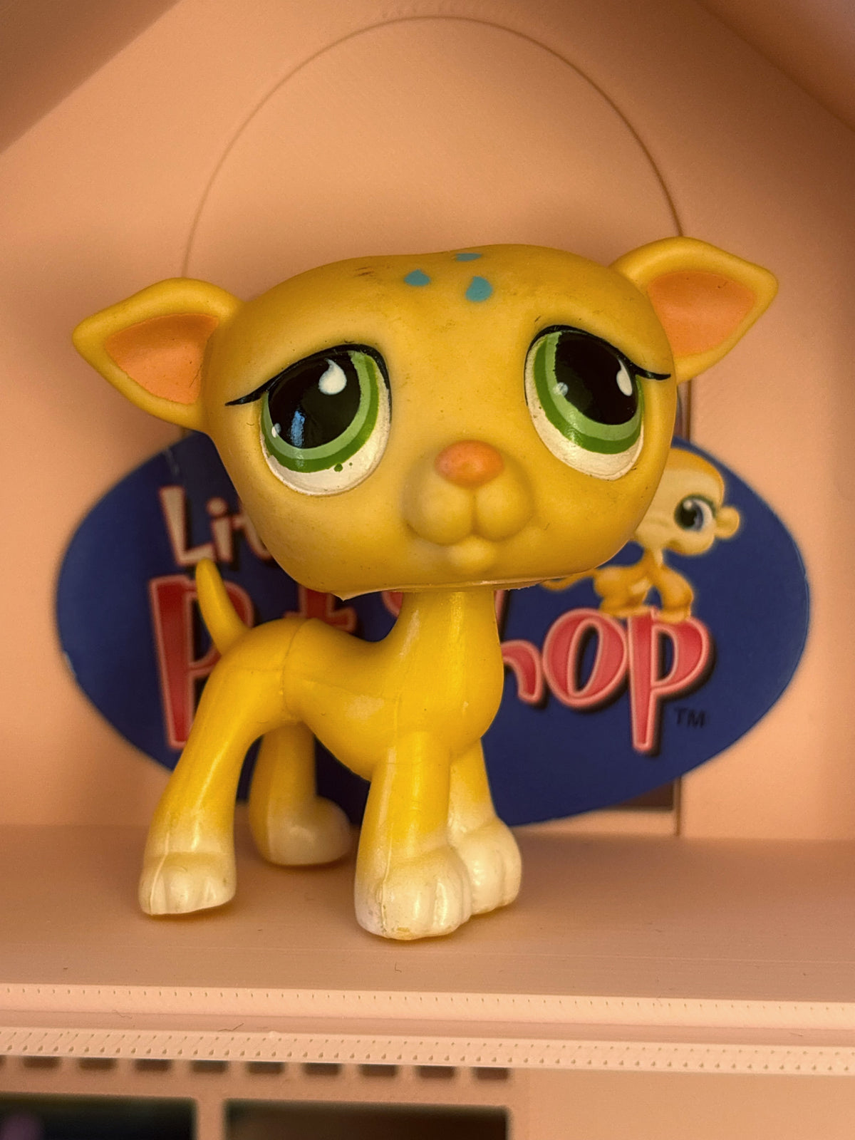 LPS Greyhound #875